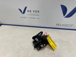 Gebruikte ACC Sensor (afstand) Peugeot 5008 Prijs € 250,00 Margeregeling aangeboden door De Vos Onderdelen