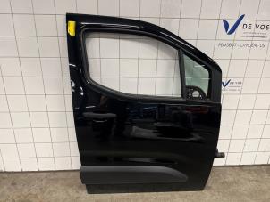 Używane Drzwi prawe przednie wersja 4-drzwiowa Peugeot Partner (EA//EF/EN/EU) 1.5 BlueHDi 100 Cena € 550,00 Procedura marży oferowane przez De Vos Onderdelen