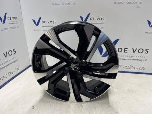 Gebruikte Velg Peugeot 2008 (UD/UK/UR/US/UX) 1.2 VTi 12V PureTech 100 Prijs € 180,00 Margeregeling aangeboden door De Vos Onderdelen