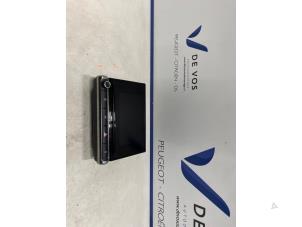 Gebruikte Display Interieur Citroen C3 Aircross I (2C/2R) 1.2 e-THP PureTech 110 Prijs € 300,00 Margeregeling aangeboden door De Vos Onderdelen