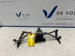 Begagnade Främre torkarmotor Citroen C3 (SX/SW) 1.2 12V e-THP PureTech 110 Pris € 135,00 Marginaltabell erbjuds av De Vos Onderdelen