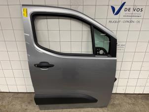 Używane Drzwi prawe przednie wersja 4-drzwiowa Peugeot Partner (EA//EF/EN/EU) 1.5 BlueHDi 75 Cena € 500,00 Procedura marży oferowane przez De Vos Onderdelen