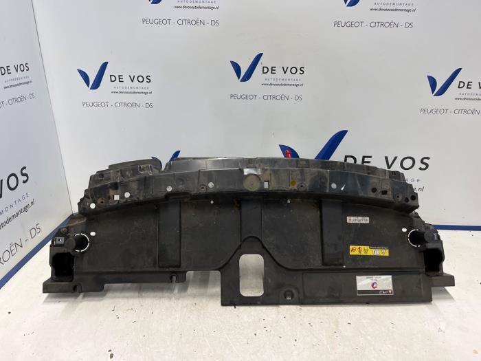 Front från en DS DS 7 Crossback 1.6 16V PureTech 225 2019