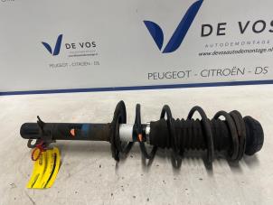 Używane Amortyzator prawy przód Citroen C1 1.2 PureTech 82 12V Cena € 55,00 Procedura marży oferowane przez De Vos Onderdelen