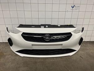 Gebruikte Voorbumper Opel Corsa F (UB/UH/UP) 1.2 12V 75 Prijs € 550,00 Margeregeling aangeboden door De Vos Onderdelen
