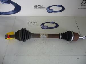 Gebruikte Cardanas links-voor (VWA) Peugeot 207 Prijs € 70,00 Margeregeling aangeboden door De Vos Onderdelen