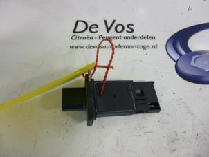 Begagnade Luftflödesmätare Citroen Jumper (U9) 2.2 HDi 120 Euro 4 Pris € 70,00 Marginaltabell erbjuds av De Vos Onderdelen