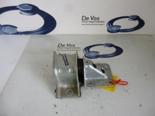 Używane Wspornik skrzyni biegów Peugeot Boxer Cena € 70,00 Procedura marży oferowane przez De Vos Onderdelen