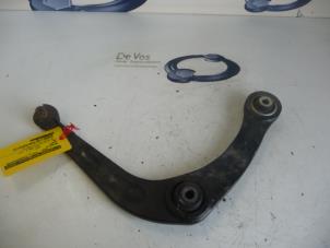 Gebruikte Triangel rechts-voor Peugeot 206 (2A/C/H/J/S) 1.6 16V Prijs € 45,00 Margeregeling aangeboden door De Vos Onderdelen