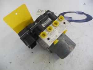 Gebruikte ABS Pomp Peugeot 3008 Prijs € 135,00 Margeregeling aangeboden door De Vos Onderdelen