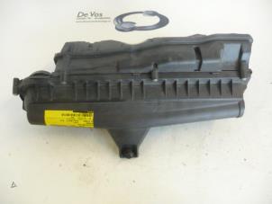 Gebruikte Luchtfilterhuis Citroen C3 Picasso Prijs € 35,00 Margeregeling aangeboden door De Vos Onderdelen