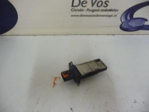 Gebruikte Luchthoeveelheidsmeter Peugeot Boxer Prijs € 70,00 Margeregeling aangeboden door De Vos Onderdelen