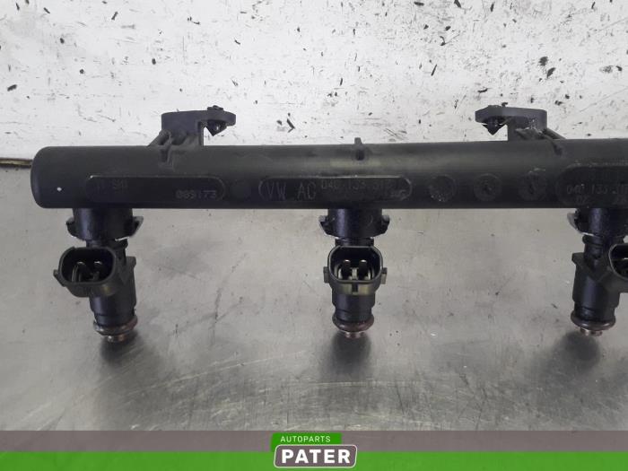 Bränsleinsprutningsmunstycke från en Volkswagen Up! (121) 1.0 12V 60 2017