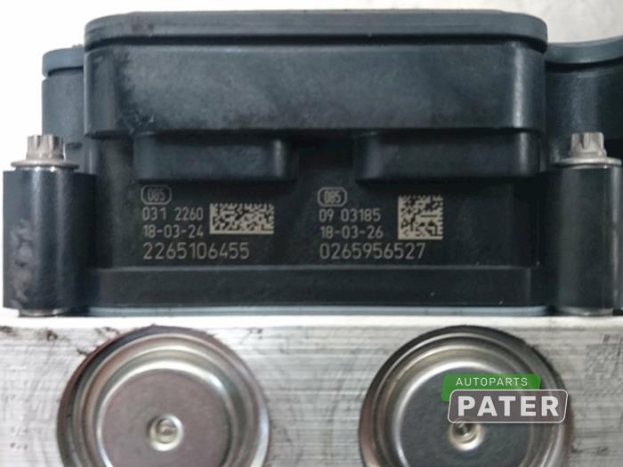 ABS-pump från en Renault Captur (2R) 0.9 Energy TCE 12V 2018