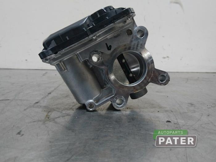 Spjällhus från en Renault Captur (2R) 0.9 Energy TCE 12V 2018