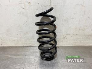 Begagnade Bakre spolfjäder Renault Captur (2R) 0.9 Energy TCE 12V Pris € 31,50 Marginaltabell erbjuds av Autoparts Pater