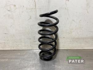 Begagnade Bakre spolfjäder Renault Captur (2R) 0.9 Energy TCE 12V Pris € 31,50 Marginaltabell erbjuds av Autoparts Pater