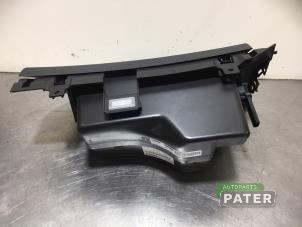 Gebruikte Dashboardkastje Opel Adam 1.0 Ecotec 12V SIDI Turbo Prijs € 26,25 Margeregeling aangeboden door Autoparts Pater
