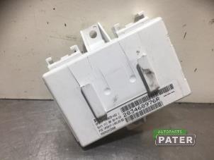 Begagnade Navigeringsmodul Renault Clio IV (5R) 0.9 Energy TCE 90 12V Pris € 73,50 Marginaltabell erbjuds av Autoparts Pater