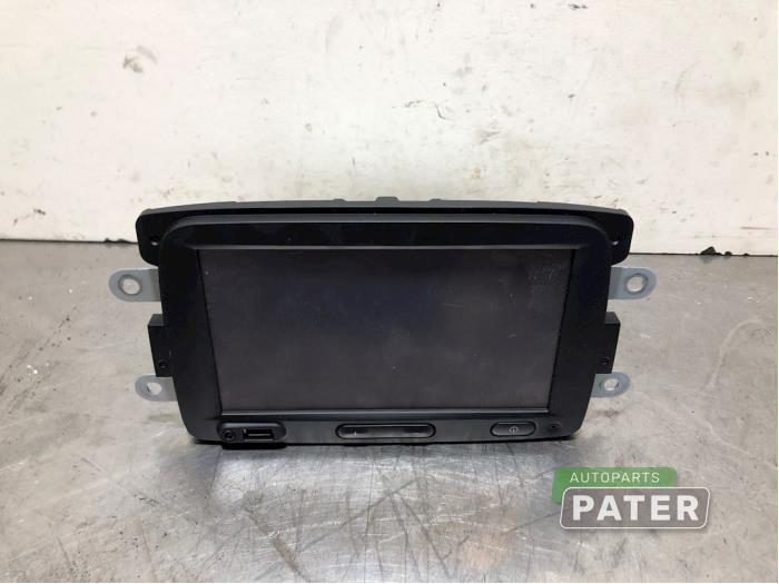 Navigeringssystem från en Renault Captur (2R) 0.9 Energy TCE 12V 2018