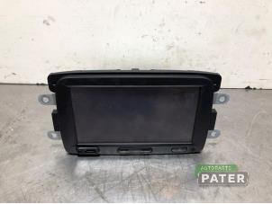 Gebruikte Navigatie Systeem Renault Captur (2R) 0.9 Energy TCE 12V Prijs € 367,50 Margeregeling aangeboden door Autoparts Pater