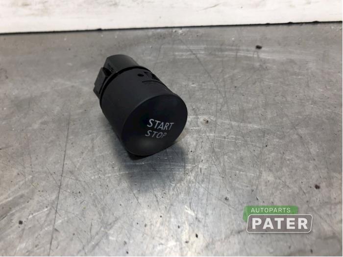 Start/stopp-brytare från en Renault Captur (2R) 0.9 Energy TCE 12V 2018