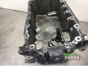 Begagnade Oljetråg Volkswagen Transporter/Caravelle T5 2.0 TDI DRF Pris € 78,75 Marginaltabell erbjuds av Autoparts Pater