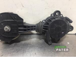 Używane Napinacz pasa rozrzadu BMW 1 serie (F20) 118i 1.6 16V Cena € 26,25 Procedura marży oferowane przez Autoparts Pater