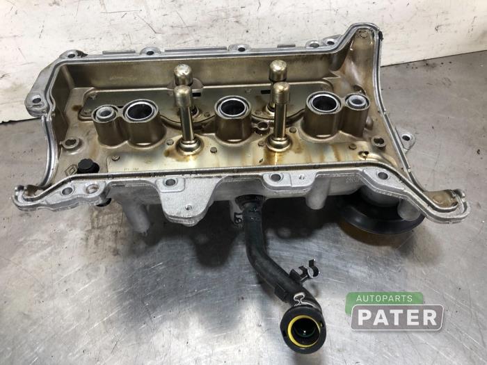 Vipparmskåpa från en Renault Captur (2R) 0.9 Energy TCE 12V 2018