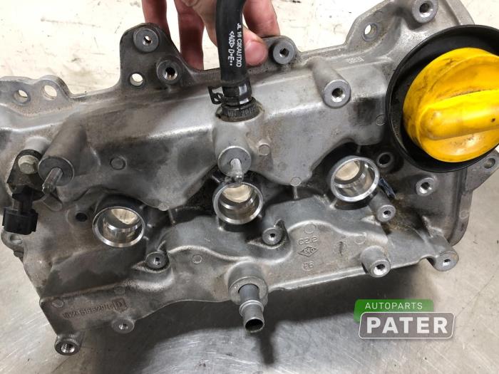 Vipparmskåpa från en Renault Captur (2R) 0.9 Energy TCE 12V 2018