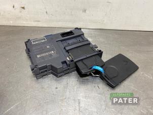 Begagnade Kortläsare (lås) Renault Clio IV (5R) 1.5 dCi 90 FAP Pris € 52,50 Marginaltabell erbjuds av Autoparts Pater