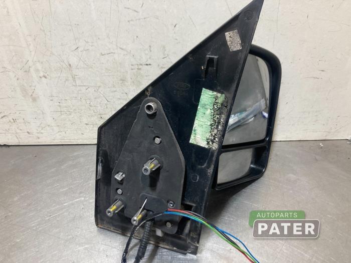 Skärmspegel, höger från en Ford Transit Connect 1.8 TDCi 90 DPF 2010