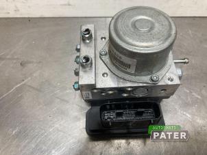 Gebruikte ABS Pomp Renault Koleos I 2.5 16V 4x4 Prijs € 52,50 Margeregeling aangeboden door Autoparts Pater