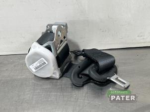 Begagnade Bakre säkerhetsbälte, höger Peugeot 108 1.0 12V VVT-i Pris € 21,00 Marginaltabell erbjuds av Autoparts Pater