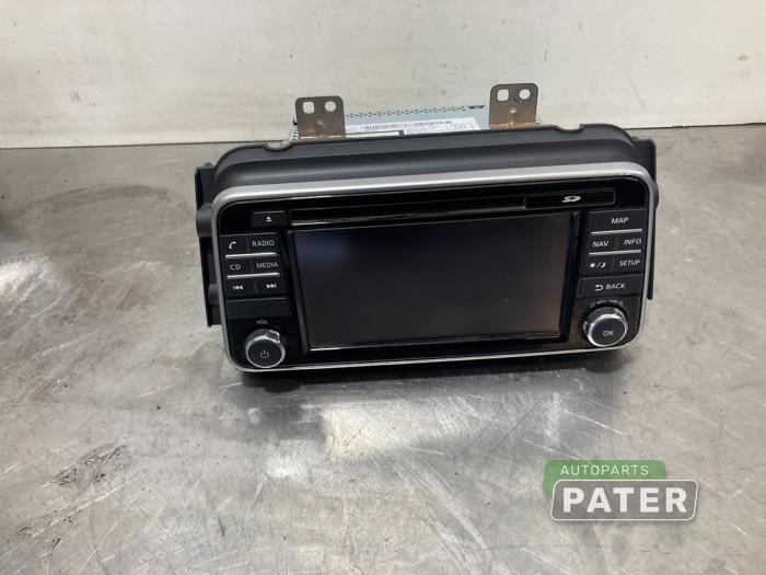 Navigeringssystem från en Nissan Micra (K14) 0.9 IG-T 12V 2018