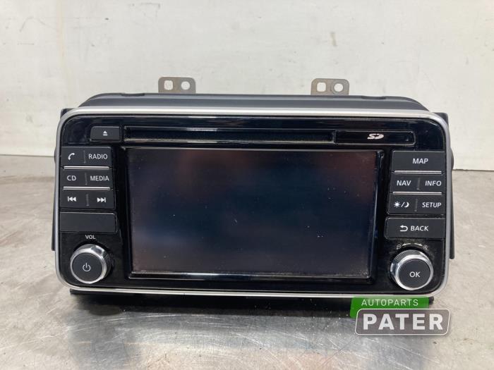 Navigeringssystem från en Nissan Micra (K14) 0.9 IG-T 12V 2018