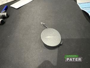 Gebruikte Afdekkap Sleepoog voor Ford Fiesta 6 (JA8) 1.0 SCI 12V 80 Prijs € 26,25 Margeregeling aangeboden door Autoparts Pater