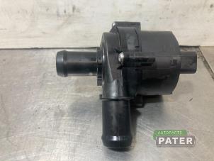 Gebruikte Extra waterpomp Opel Astra K 1.2 Turbo 12V Prijs € 36,75 Margeregeling aangeboden door Autoparts Pater