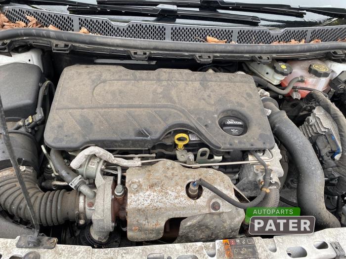 Motor från en Opel Astra K Sports Tourer 1.6 CDTI 110 16V 2017