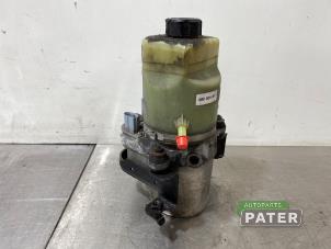 Gebruikte Pomp Servo Ford Focus 2 C+C 2.0 16V Prijs € 63,00 Margeregeling aangeboden door Autoparts Pater