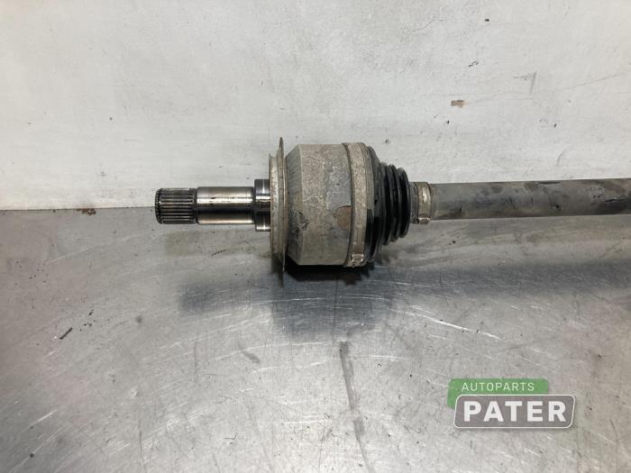 Drivaxel, höger bak från en Mercedes-Benz V (447.8) 2.1 250 BlueTEC, 250 d 16V 2016