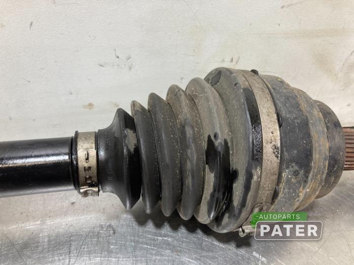 Drivaxel, höger bak från en Mercedes-Benz V (447.8) 2.1 250 BlueTEC, 250 d 16V 2016