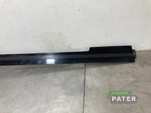 Gebruikte Sierstrip Mercedes V (447.8) 2.1 250 BlueTEC, 250 d 16V Prijs € 25,41 Inclusief btw aangeboden door Autoparts Pater