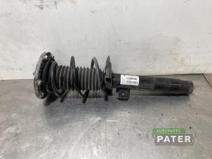 Gebruikte Schokdemperpoot rechts-voor BMW 1 serie (F20) 116d 1.5 12V TwinPower Prijs € 131,25 Margeregeling aangeboden door Autoparts Pater