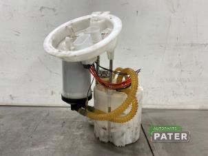 Gebruikte Benzinepomp BMW M4 (F82) M4 3.0 24V TwinPower Turbo Prijs € 183,75 Margeregeling aangeboden door Autoparts Pater