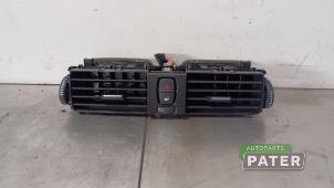 Gebruikte Luchtrooster Dashboard BMW M4 (F82) M4 3.0 24V TwinPower Turbo Prijs € 36,75 Margeregeling aangeboden door Autoparts Pater