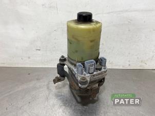 Gebruikte Pomp Servo Ford Focus C-Max 2.0 16V Prijs € 52,50 Margeregeling aangeboden door Autoparts Pater