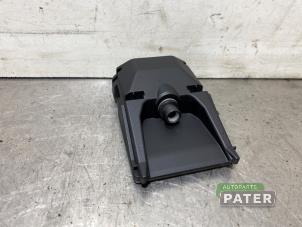 Begagnade Framåtriktad kamera Nissan Leaf (ZE1) e+ 59/62kWh Pris € 157,50 Marginaltabell erbjuds av Autoparts Pater