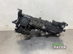 Gebruikte Inlaatspruitstuk Renault Megane IV Estate (RFBK) 1.3 TCE 160 16V Prijs € 173,25 Margeregeling aangeboden door Autoparts Pater