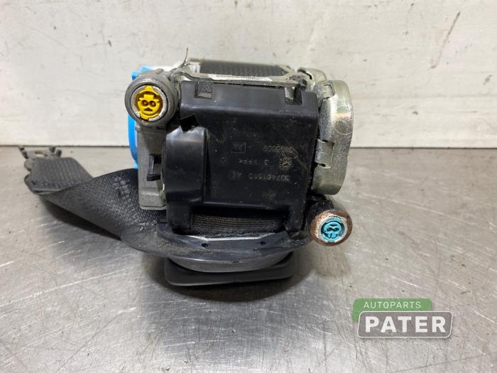 Främre säkerhetsbälte, vänster från en Tesla Model X 75D 2018